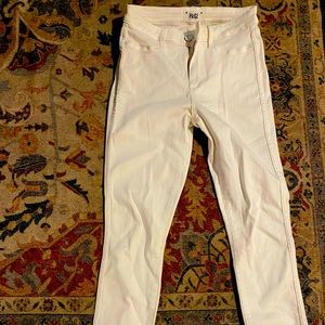 Paige white jeans - size 28. Perfect condition.